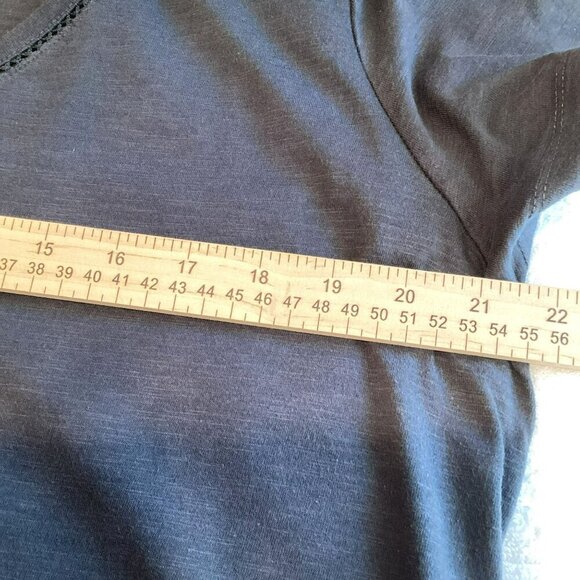 Eddie Bauer V-Neck Tee Women's Sz XL Dark Gray Lattice Trim Cotton Short Sleeve - Picture 9 of 10